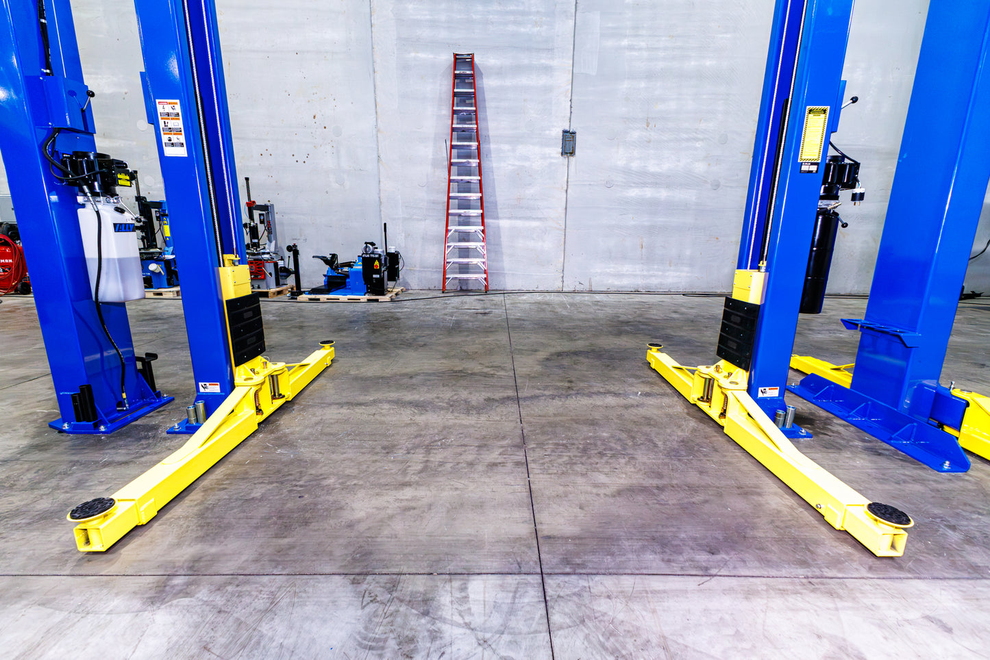 Atlas PV15PX 15,000 lb Overhead 2-Post Lift