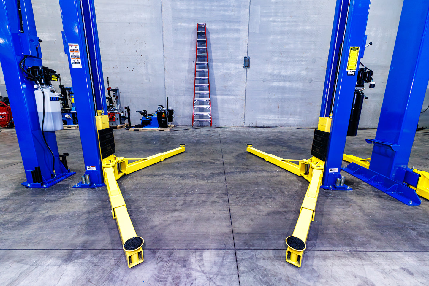 Atlas PV15PX 15,000 lb Overhead 2-Post Lift