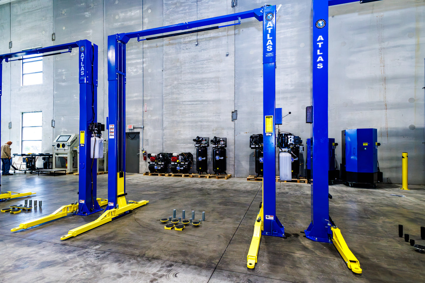 Atlas PRO-9D 9,000 lb Overhead 2-Post Lift